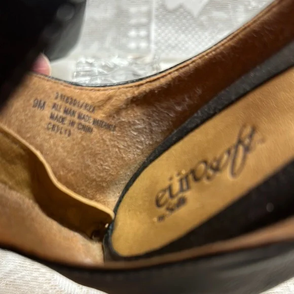 Elegant Black Strappy High-Heeled Sandals - Picture 6 of 6